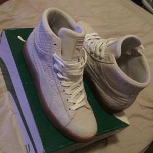 Men’s suede puma mid sneaker